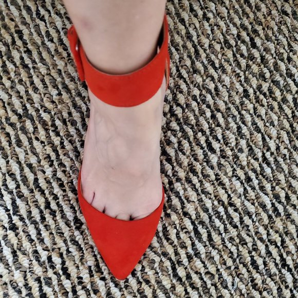 Zara Basic Red Velvet 3" Pumps with Ankle Strap In PRISTINE Condition Size 37 - Picture 2 of 7